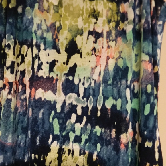 โฌ๏ธ ๐จ๐ฆBCNL Designs colourful abstract sun dress - Picture 5 of 11